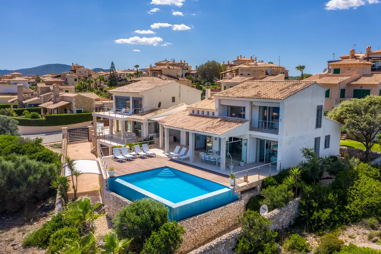 Vista exterior de Finca rústica en venda en Manacor amb Aire condicionat i Piscina