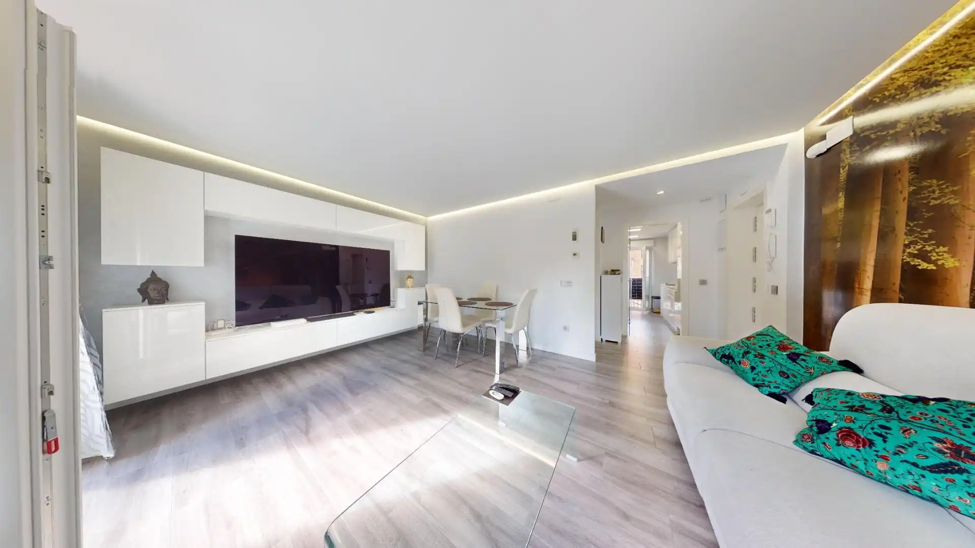 Living room of Flat for sale in  Madrid Capital  with Air Conditioner, Terrace and Storage room