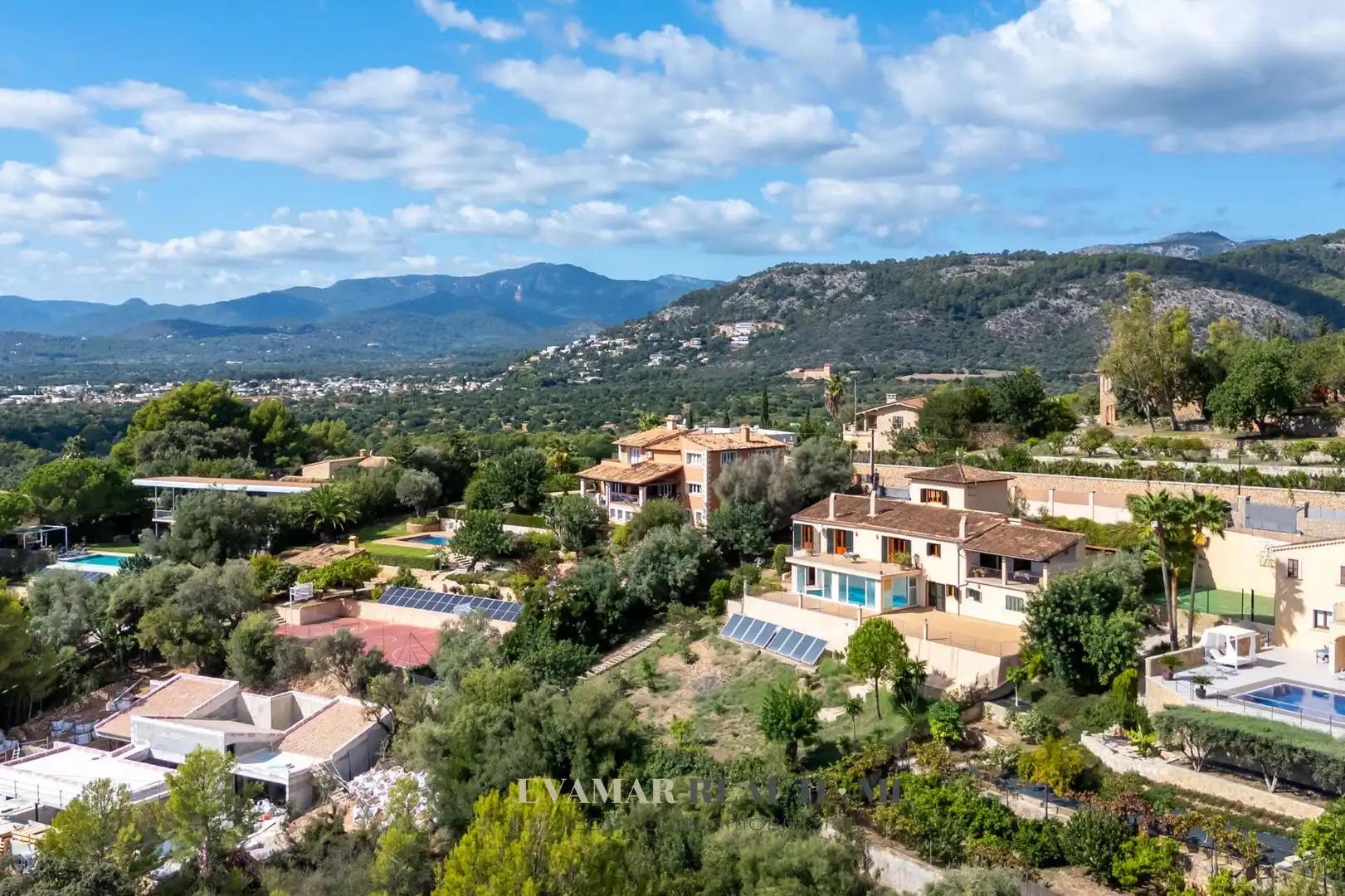 Vista exterior de Casa o chalet en venta en Bunyola con Calefacción, Jardín privado y Terraza