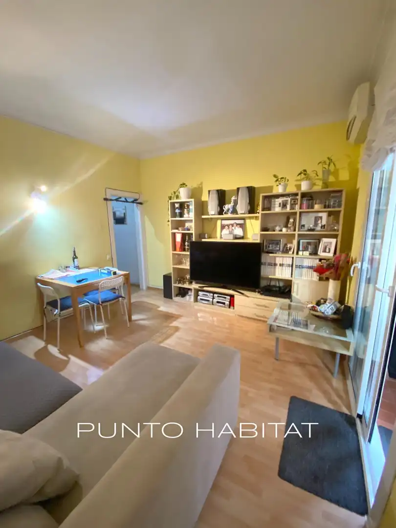 Wohnzimmer von Wohnung zum Verkauf in Barcelona mit Klimaanlage, Parkett und Terrasse