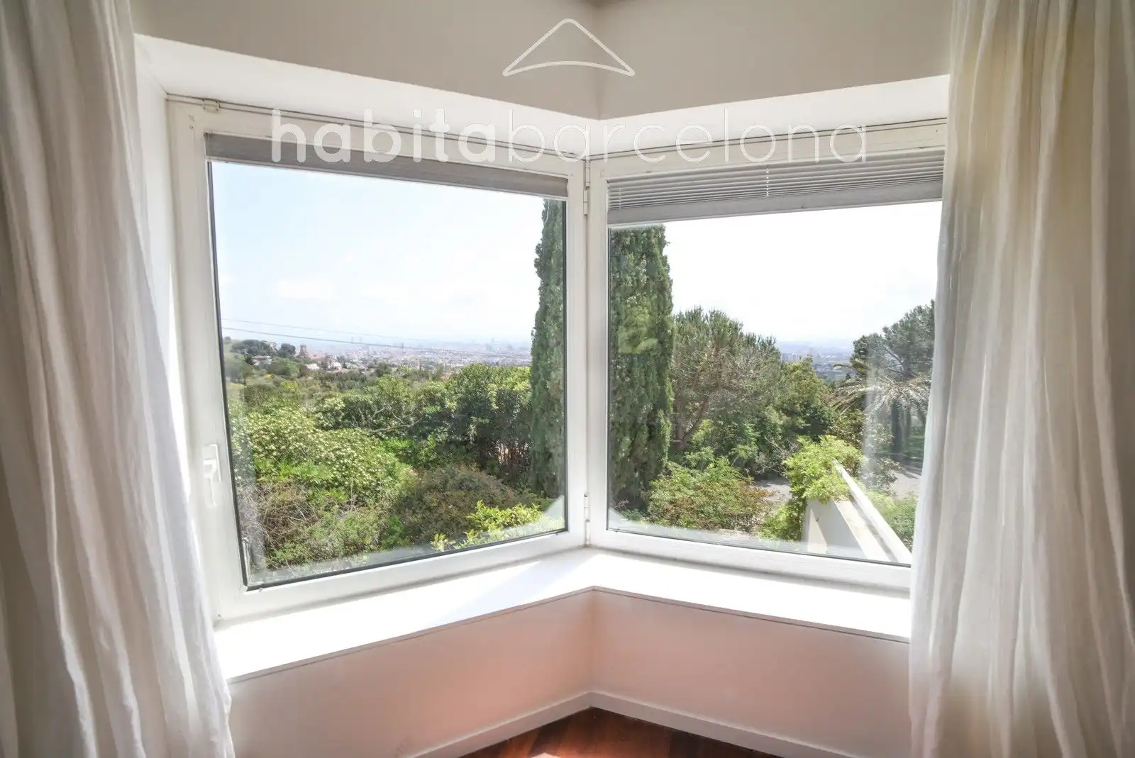 Bedroom of Houses for rent in Barcelona  with Air Conditioner, Heating and Private garden