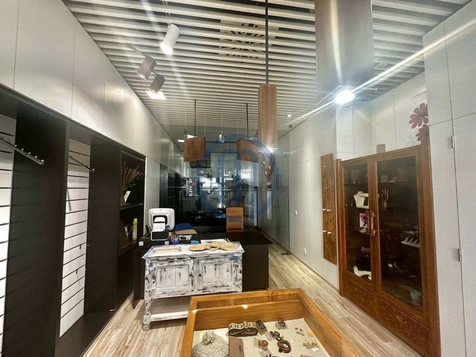 Local de lloguer en Vilanova del Vallès amb Aire condicionat, Parquet i Moblat