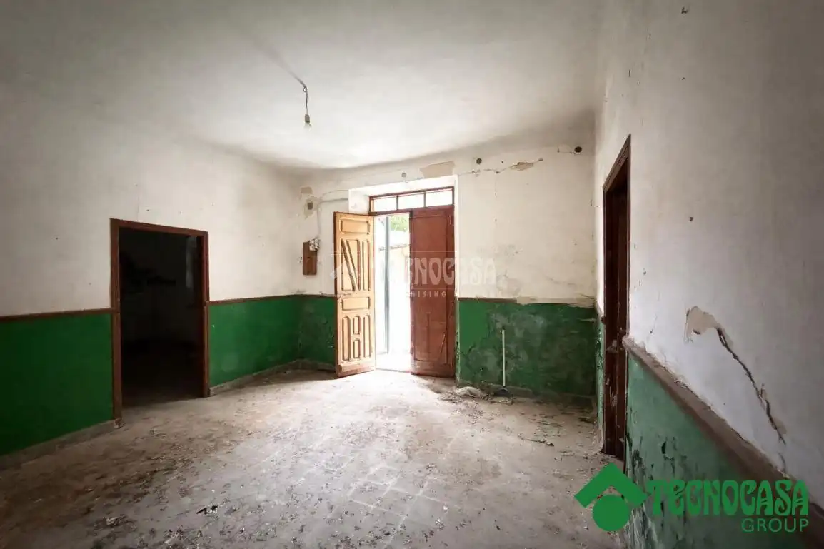 Detached homes for sale in Alcabón  with Private garden, Terrace and Balcony