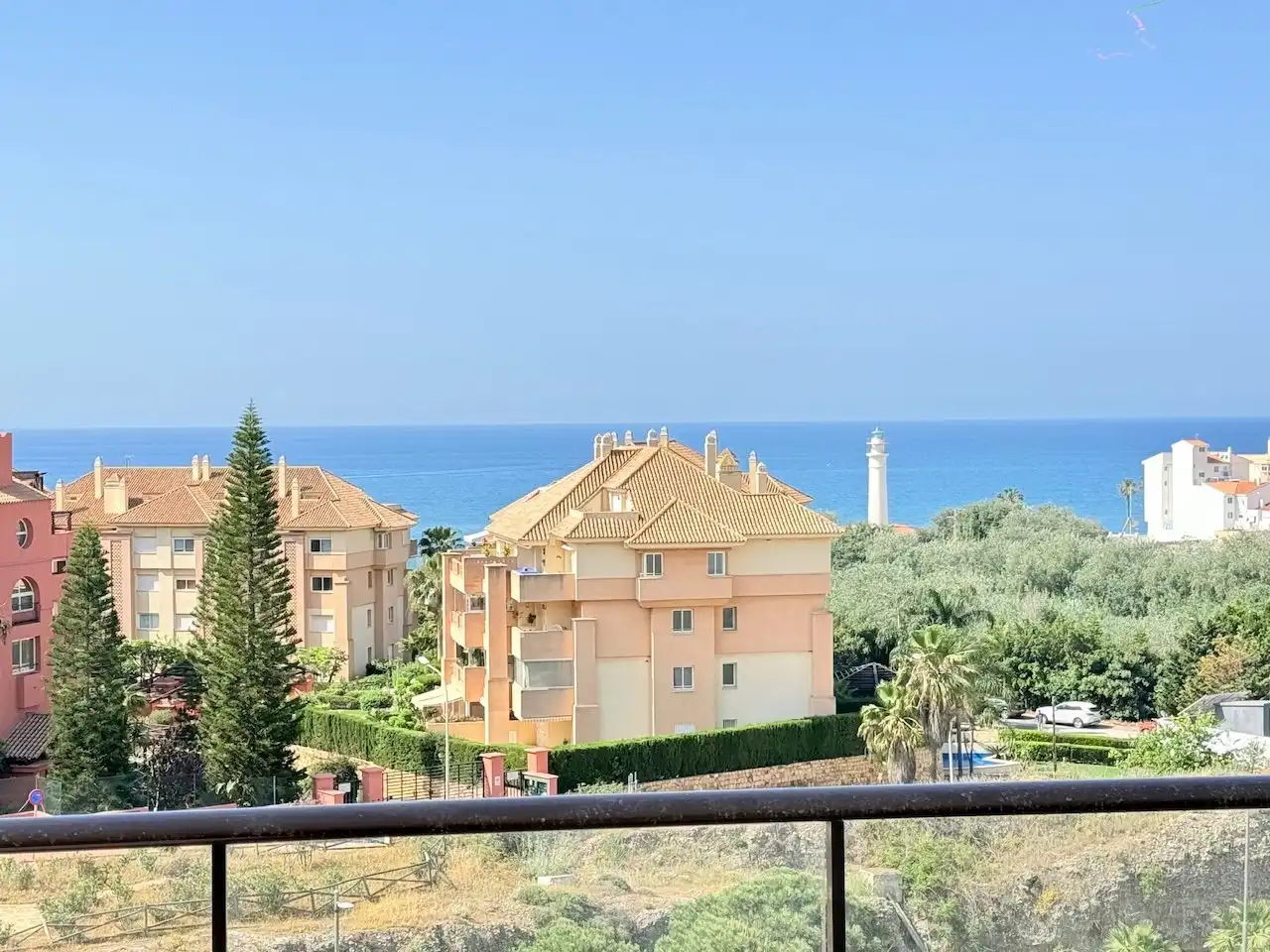 Vista exterior de Ático en venta en Torrox con Aire acondicionado, Calefacción y Trastero