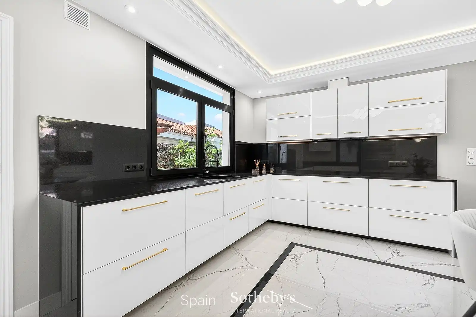 Cocina de Casa o chalet en venta en Adeje con Aire acondicionado, Terraza y Trastero