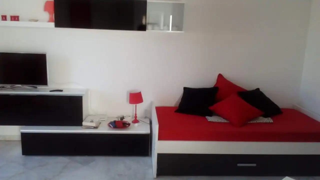 Estudio de alquiler en Calle Luchana, La Trinidad