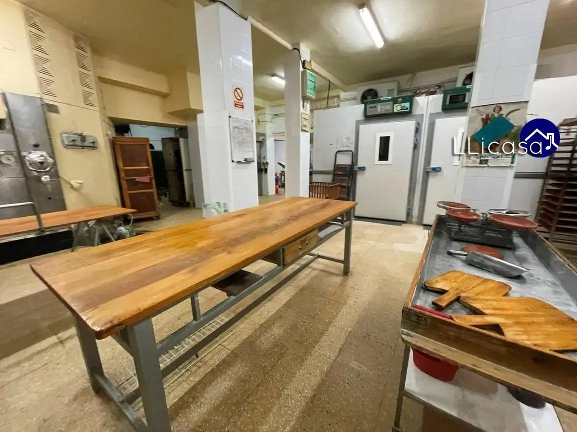 Kitchen of Commercial properties for sale in Pedralba