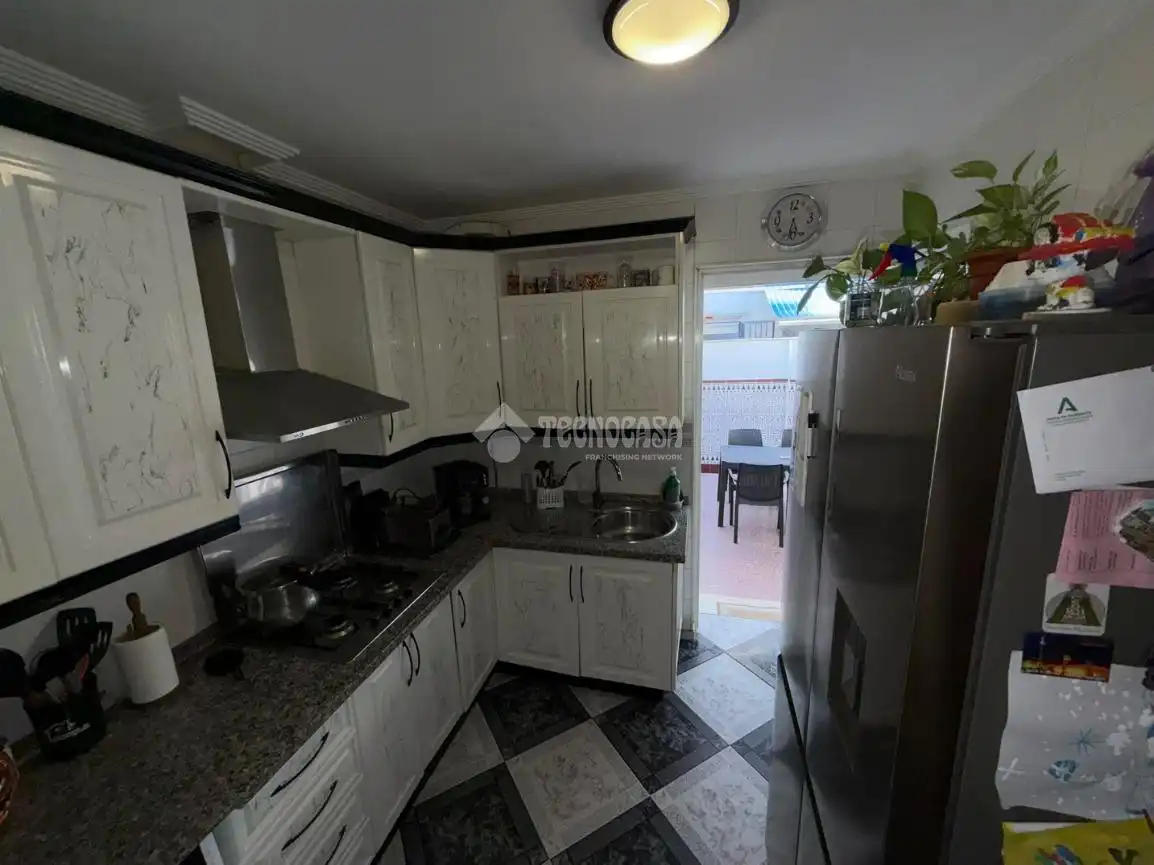 Cocina de Casa adosada en venta en Sevilla