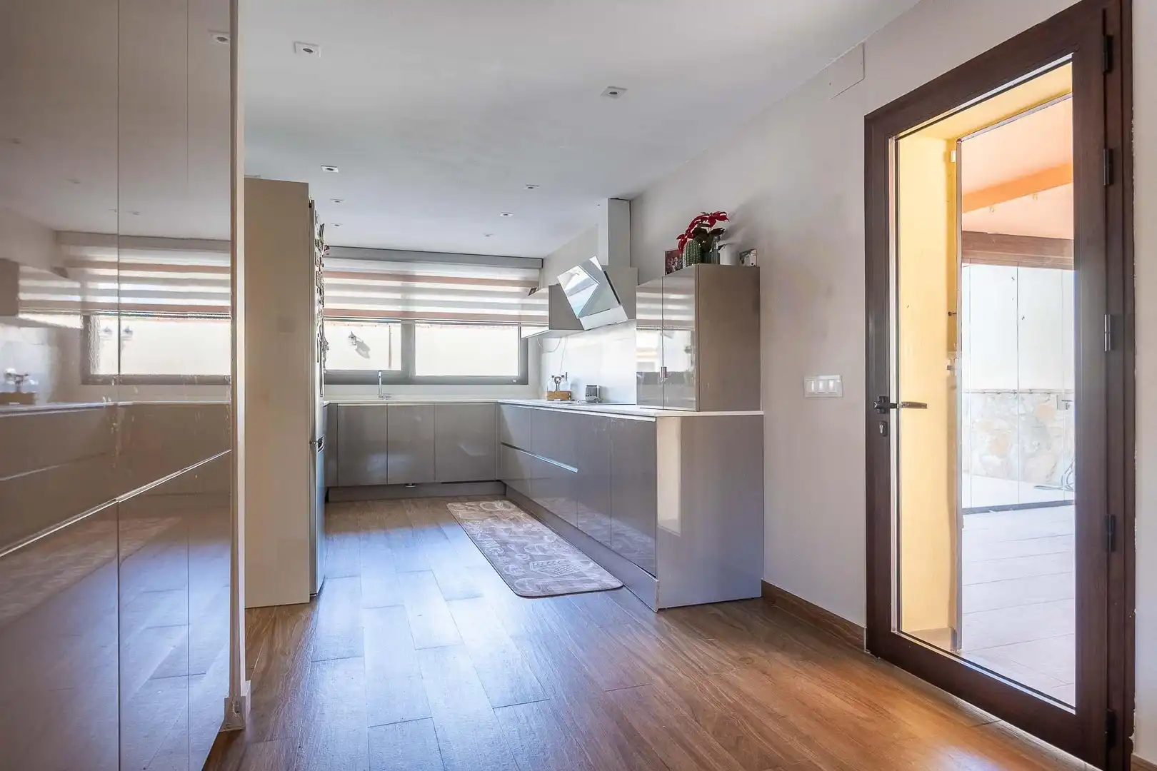 Cocina de Casa o chalet en venta en Montequinto con Aire acondicionado, Jardín privado y Terraza