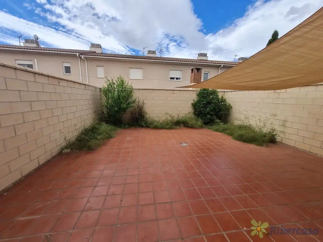 Jardín de Casa o chalet en venta en Cintruénigo con Aire acondicionado, Calefacción y Jardín privado