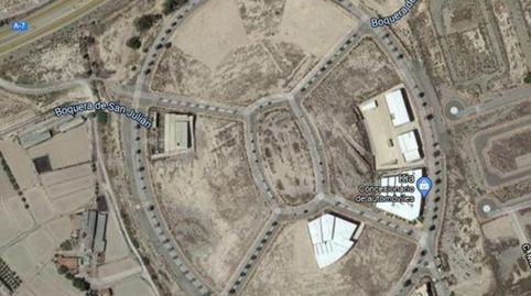 Cuatro Parcelas Industriales en Venta en Tercia