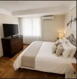 Dormitori de Pis de lloguer en  Madrid Capital amb Aire condicionat i Balcó