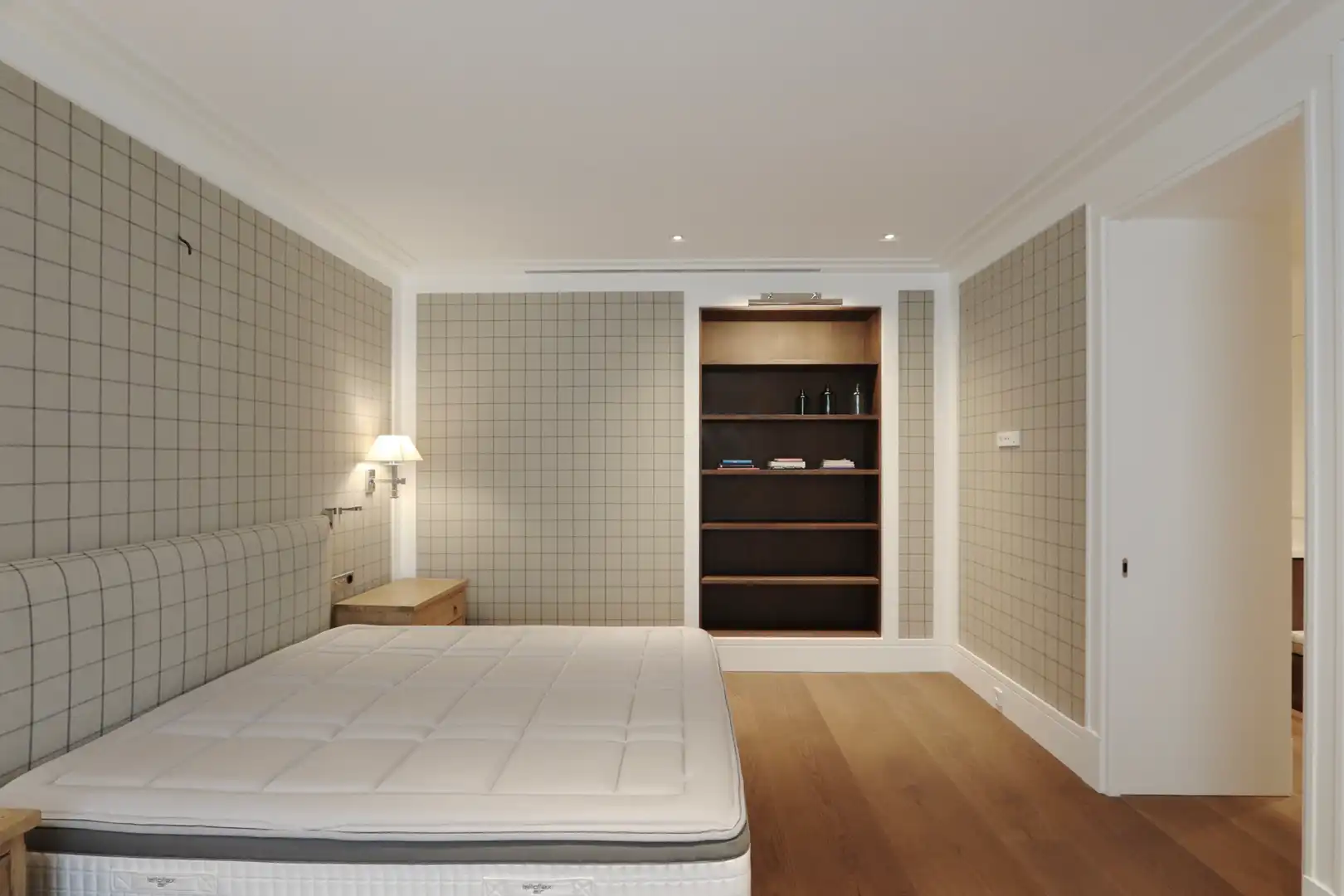 Bedroom of Flat for sale in Madrid  with Air Conditioner, Heating and Parquet flooring