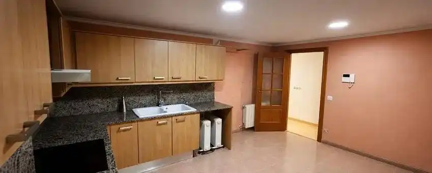 Flat for sale in Calle ENRIC VALOR, País Valencià