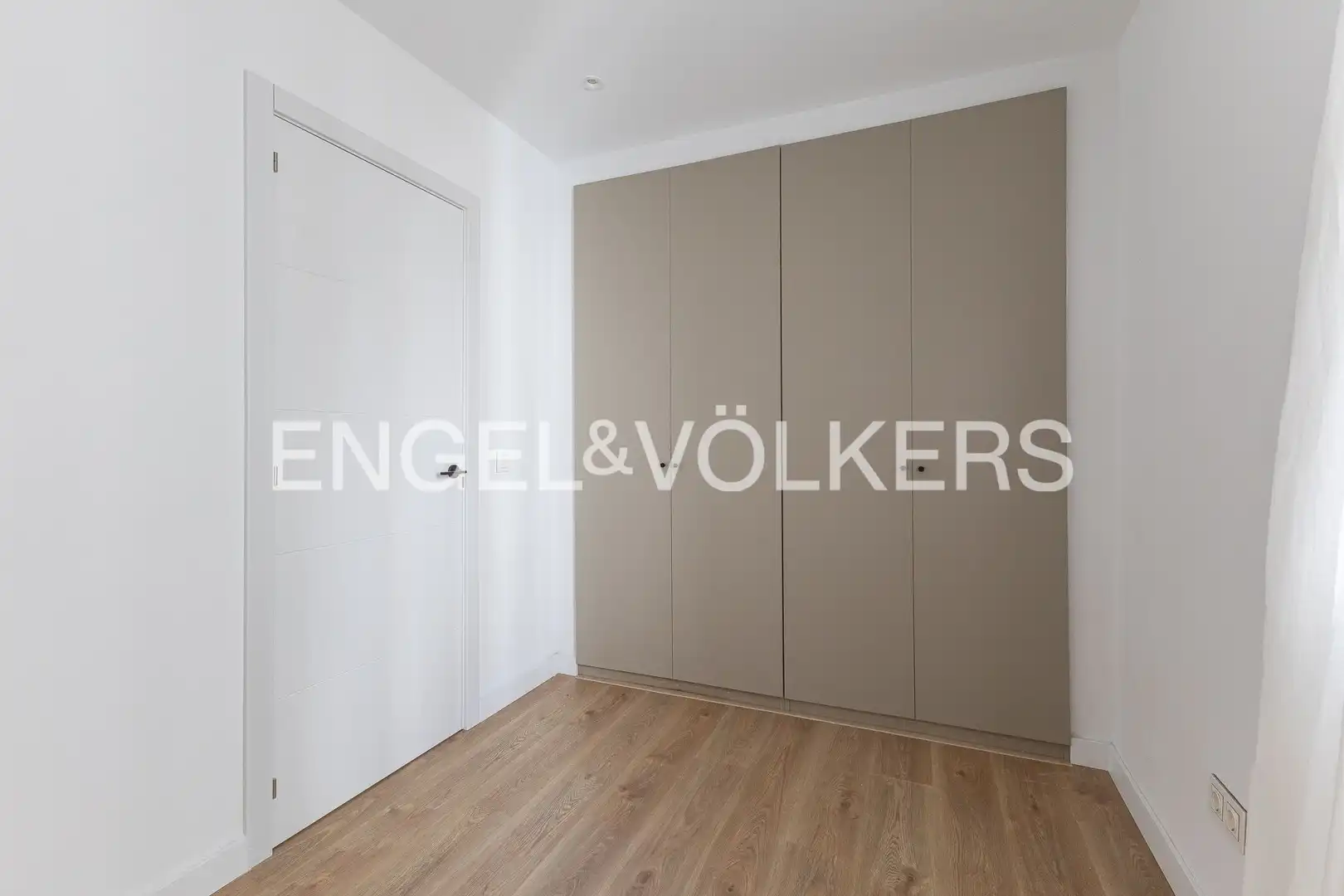 Habitación de Piso en venta en Madrid con Calefacción