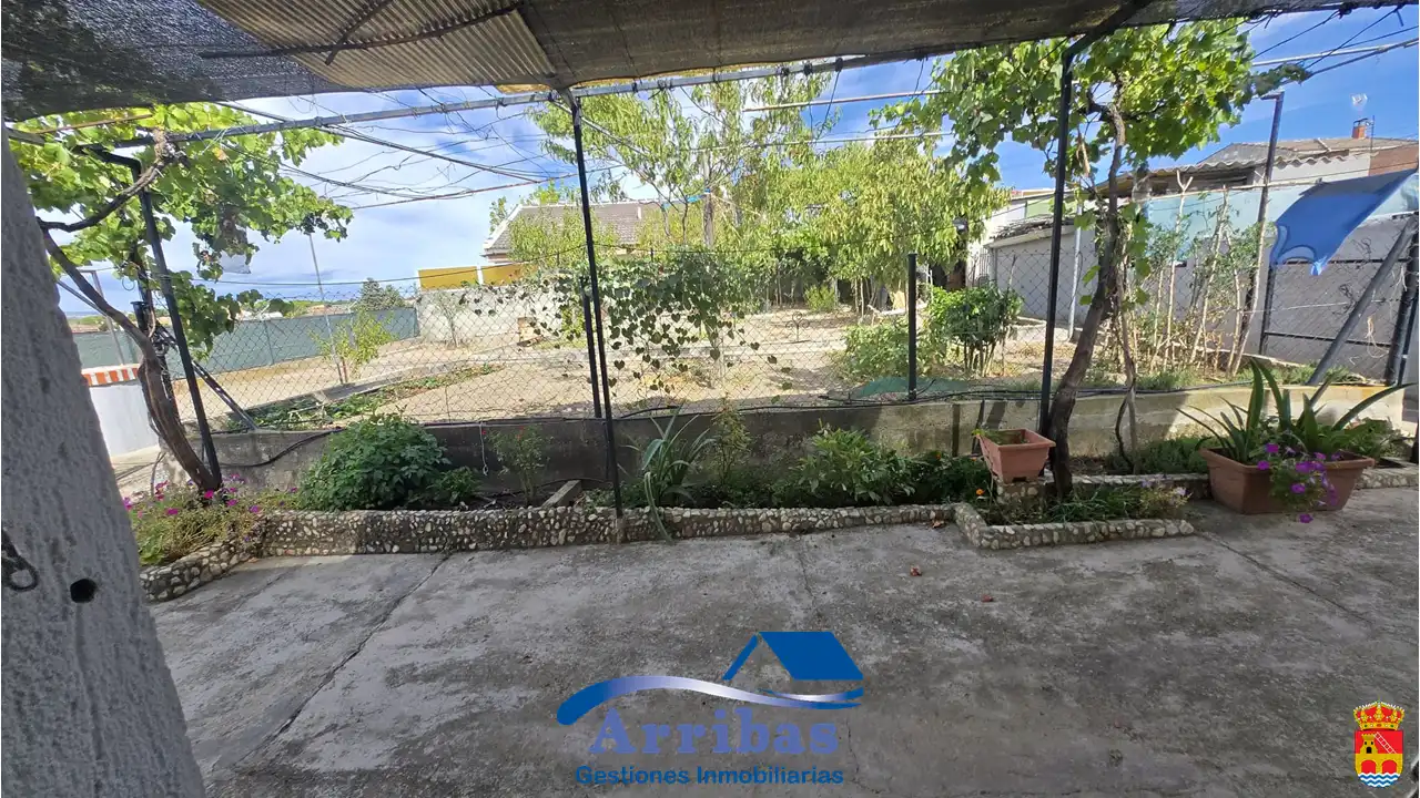 Vista exterior de Casa o chalet en venta en Escalona con Calefacción, Jardín privado y Terraza