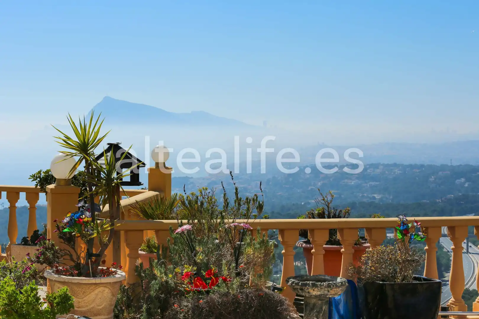 Vista exterior de Casa o chalet en venta en Altea con Aire acondicionado, Calefacción y Jardín privado