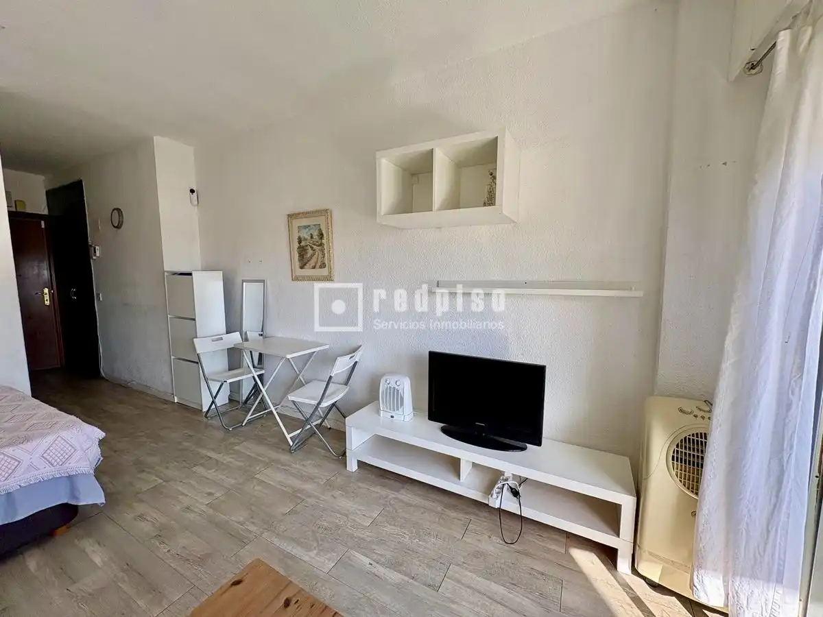 Schlafzimmer von Wohnung zur Miete in Torremolinos mit Klimaanlage, Terrasse und Möbliert