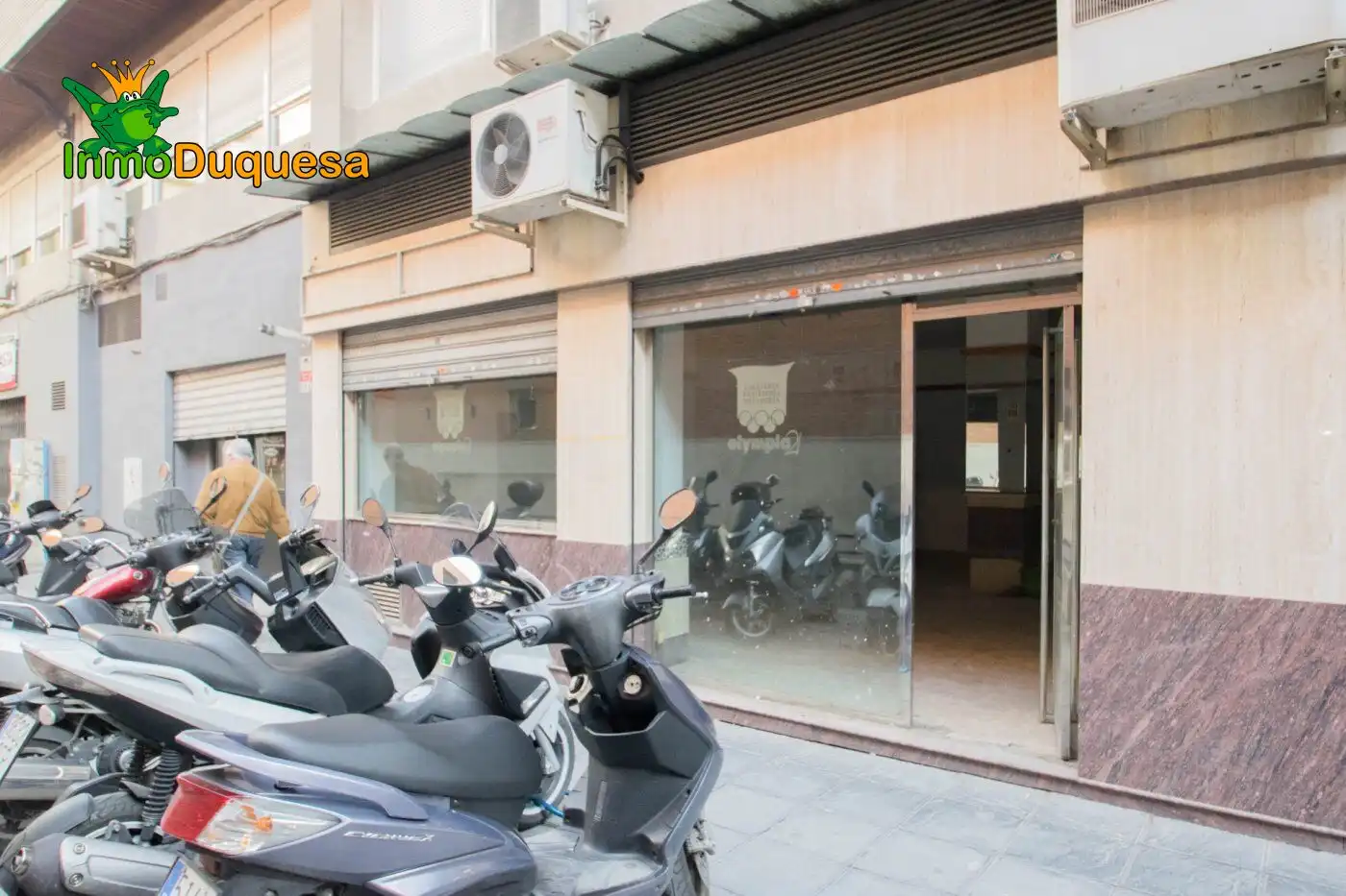 Local comercial en venda a Calle POSTIGO de SAN AGUSTIN 21, imagen 3
