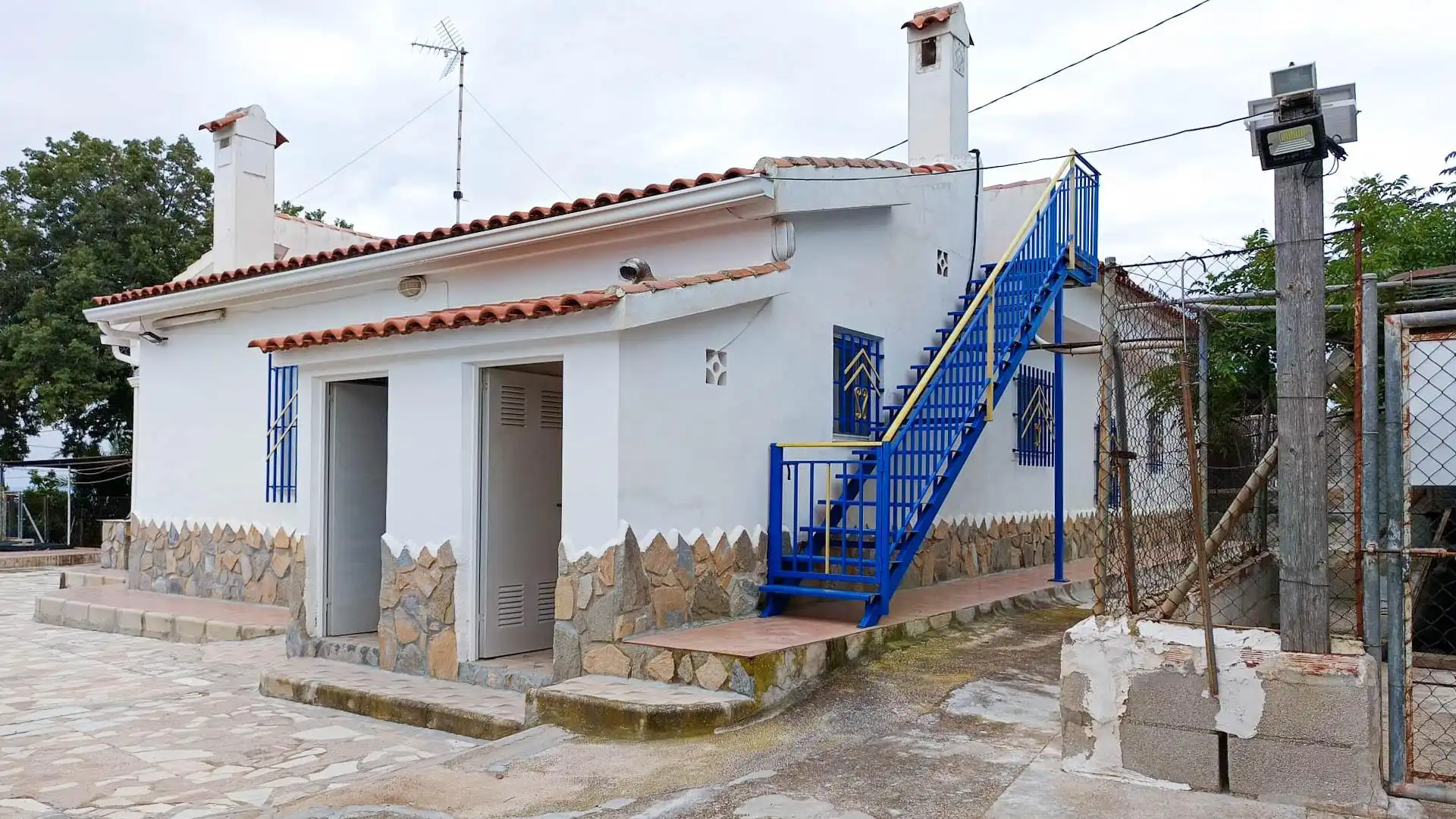 Vista exterior de Casa o xalet en venda en Albatera amb Aire condicionat, Jardí privat i Traster