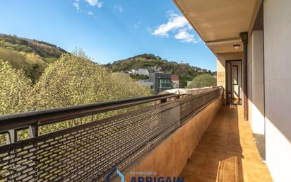 Terrassa de Pis en venda en Donostia - San Sebastián  amb Terrassa i Balcó