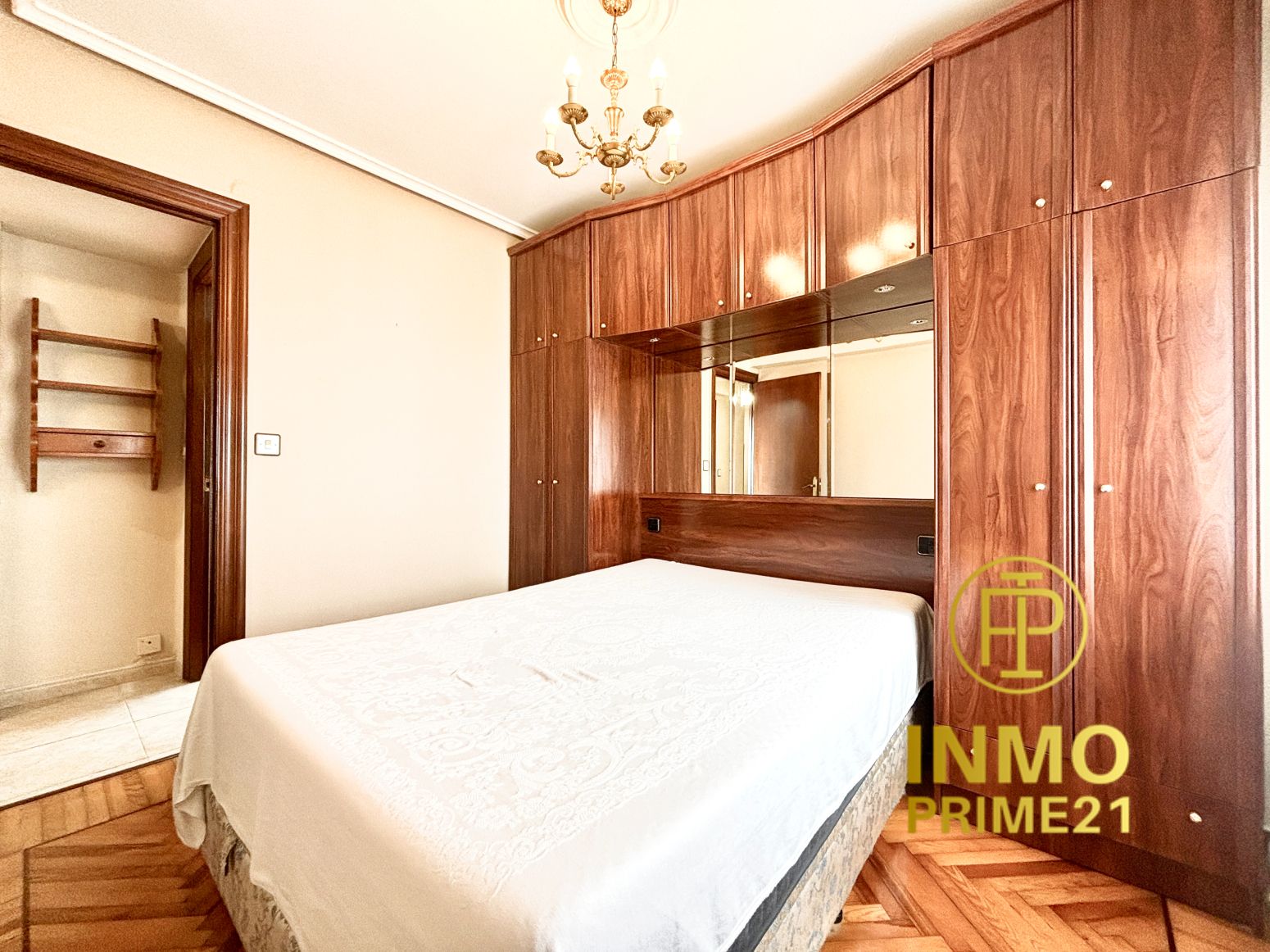 Bedroom of Flat to rent in Santander  with Heating, Parquet flooring and Furnished