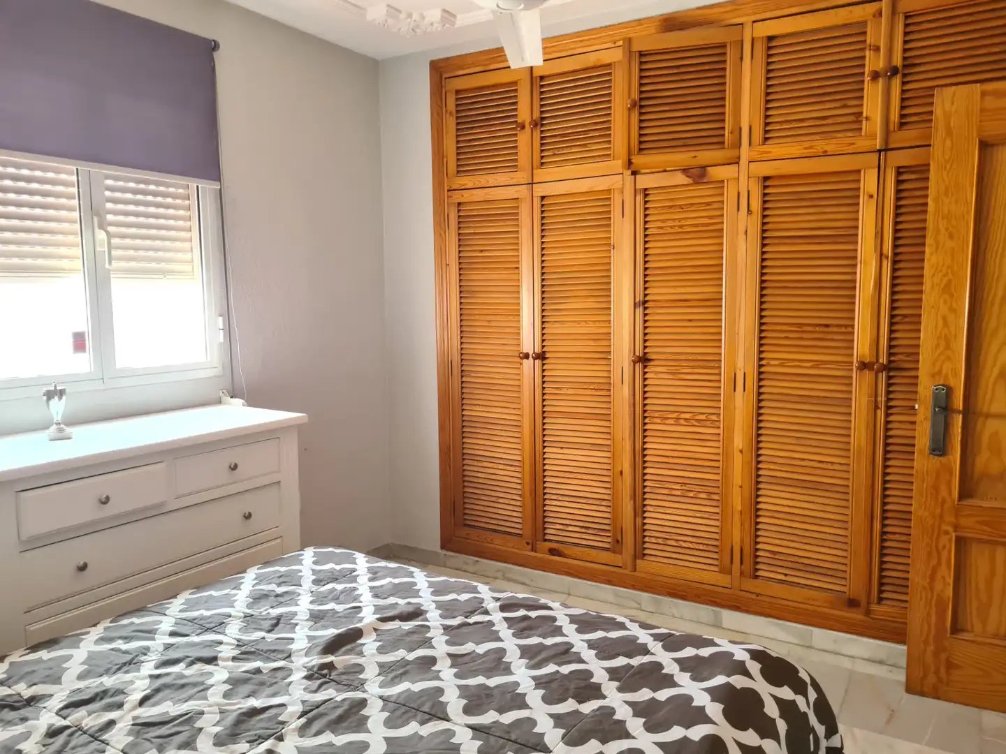Bedroom of Flat for sale in Sevilla  with Air Conditioner, Terrace and Balcony