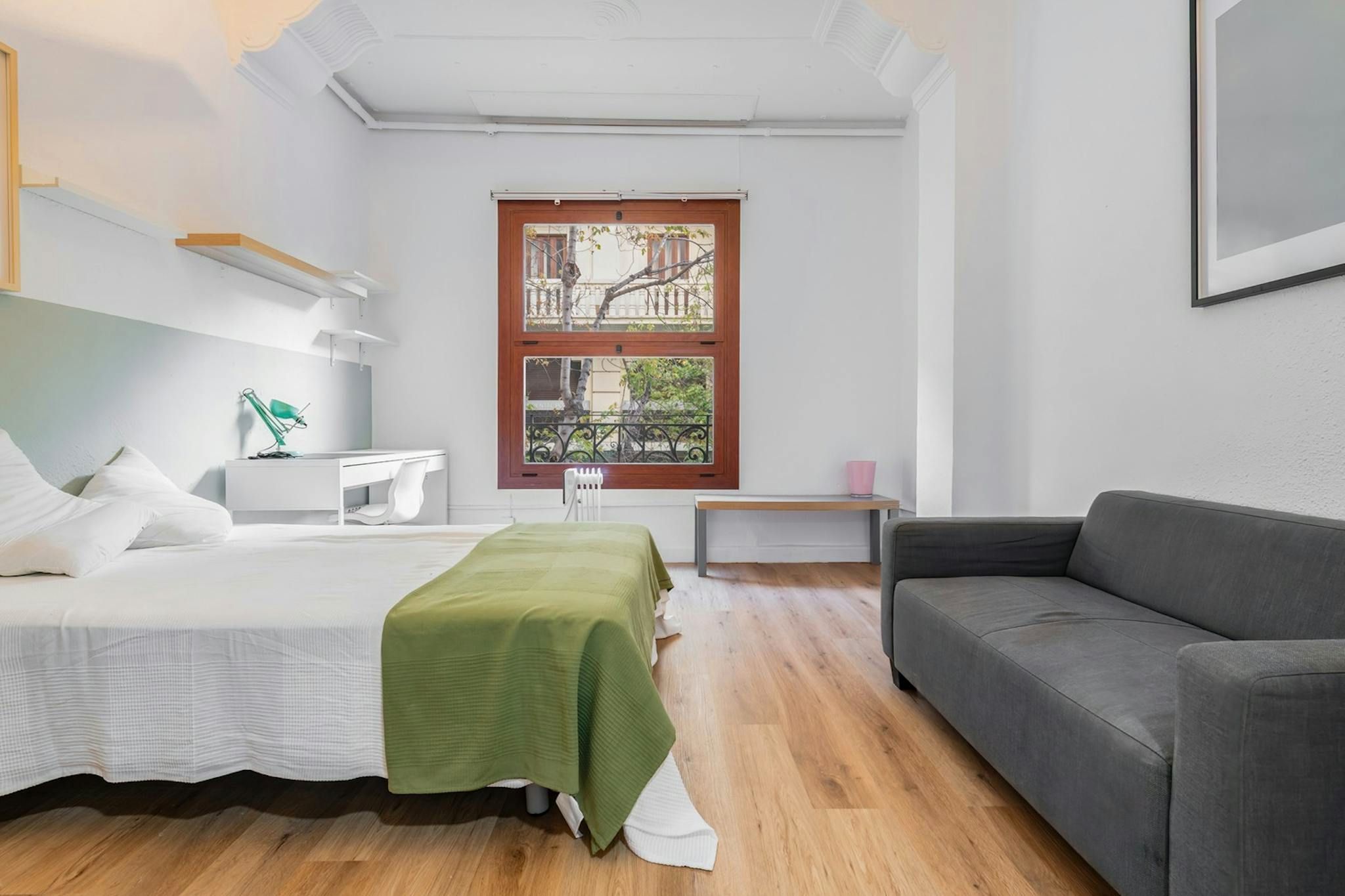 Bedroom of Flat to share in  Valencia Capital  with Furnished, Washing machine and Balcony