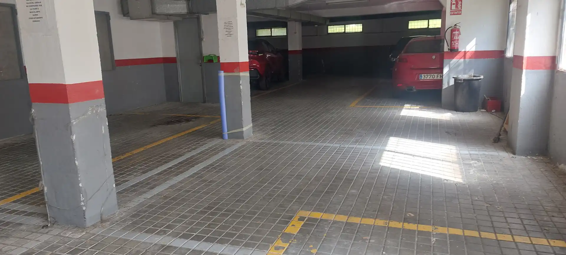 Einzelparkplatz mit Aufzug zum Verkauf in Calle Villavieja