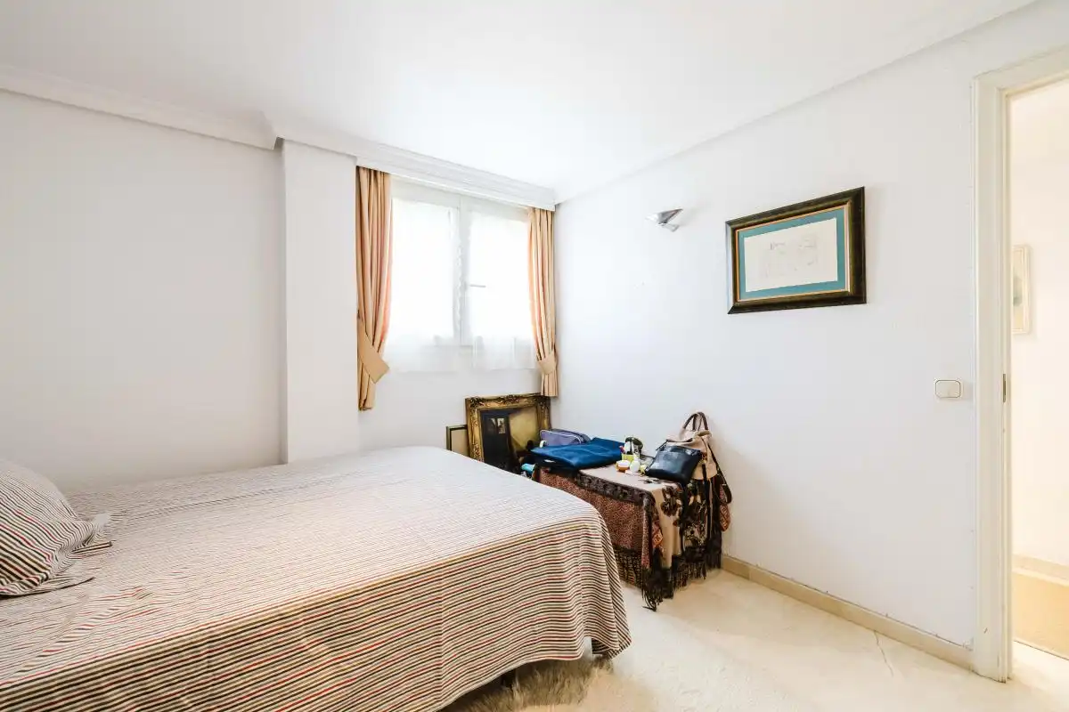 Habitación de Piso en venta en Torremolinos con Aire acondicionado, Calefacción y Jardín privado