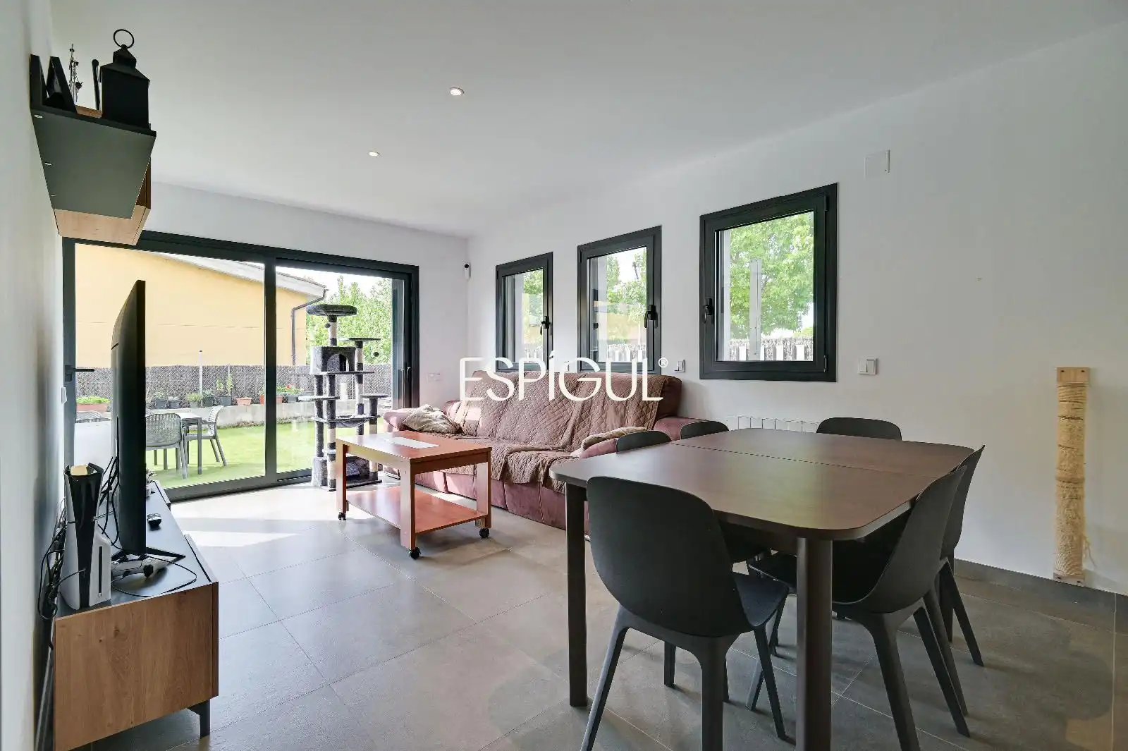 Living room of Houses for sale in Vilablareix  with Heating, Terrace and Storage room