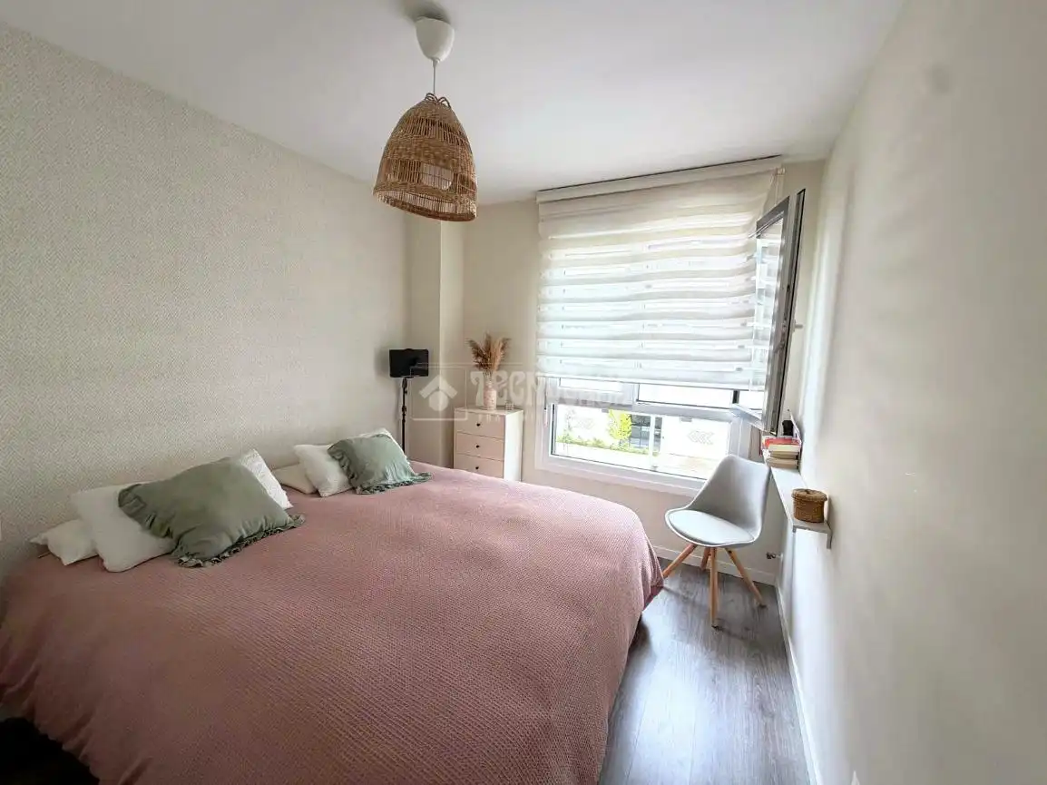 Bedroom of Flat for sale in Madrid  with Air Conditioner, Heating and Terrace