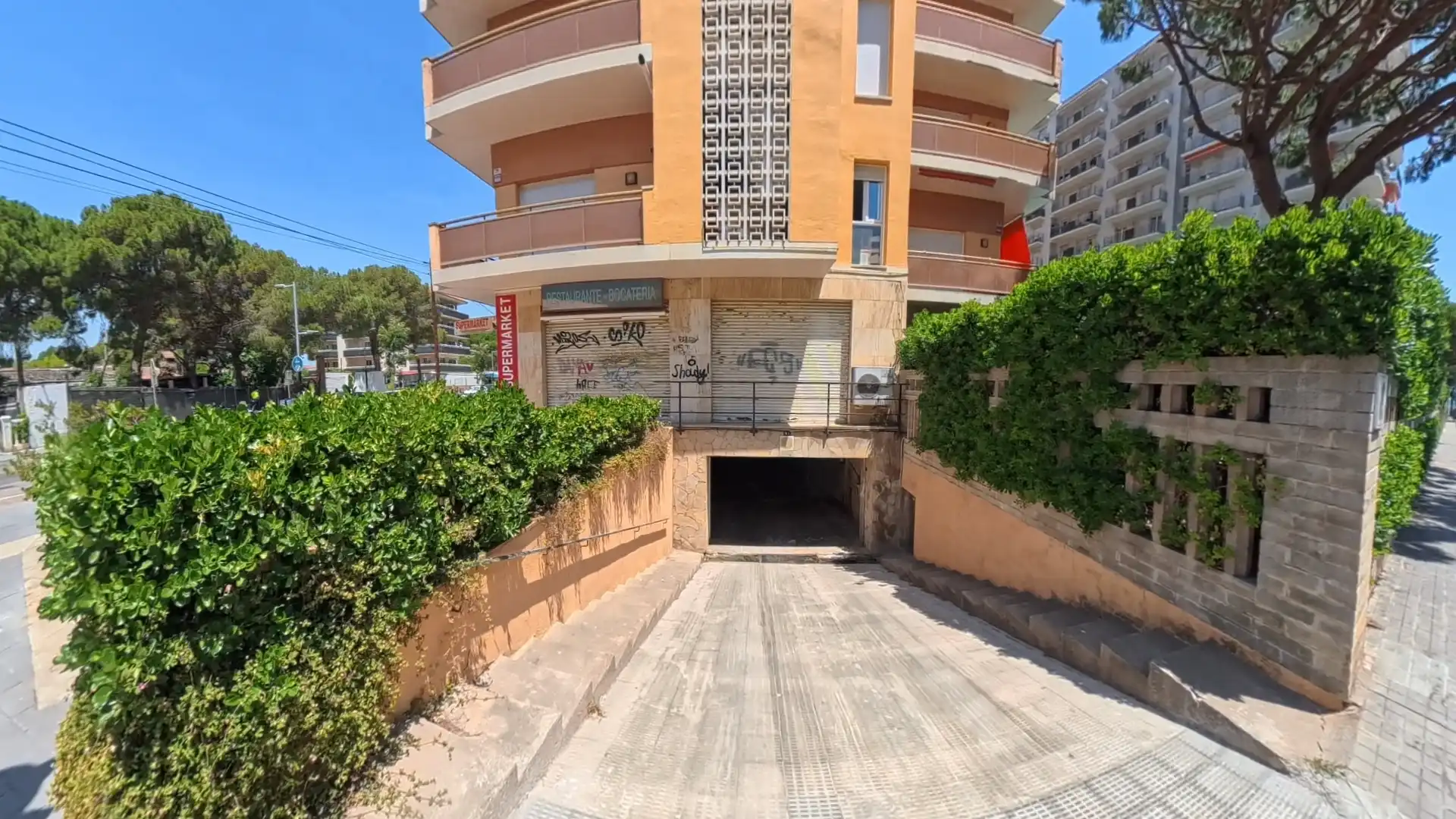 Individual with lift for sale in Avinguda Vila de Madrid 23