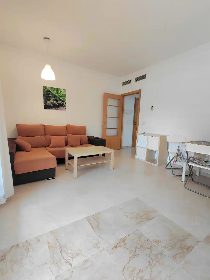 Sala de estar de Apartamento en venta en Benalmádena con Aire acondicionado, Terraza y Amueblado