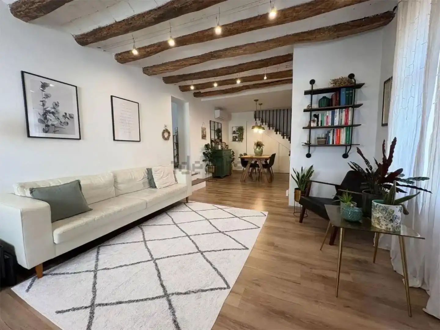 Sala d'estar de Finca rústica en venda en Molins de Rei amb Aire condicionat i Balcó