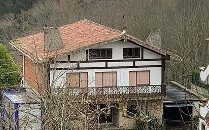 Exterior view of House or chalet for sale in Artzentales