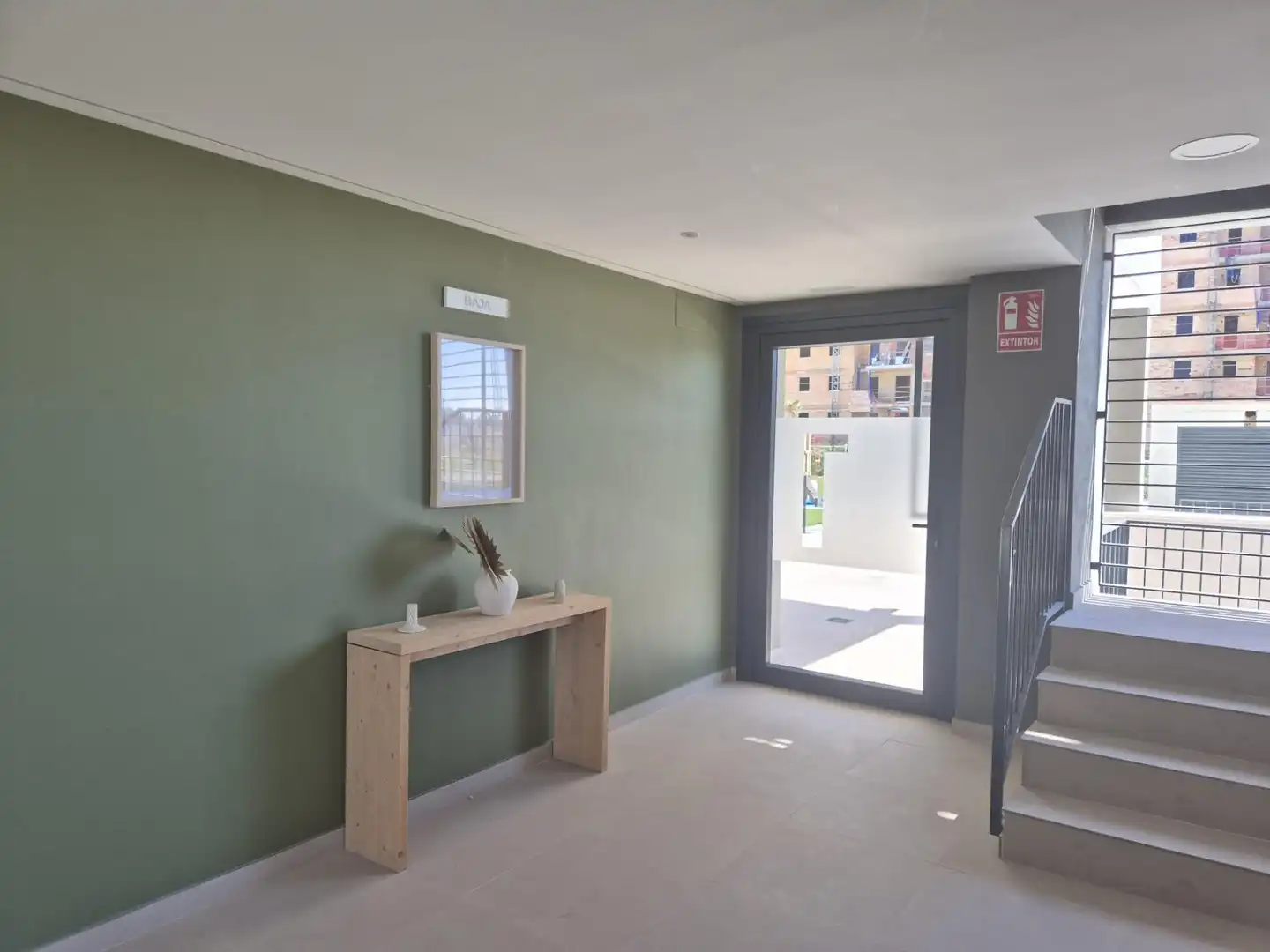Wohnung zur Miete in Dos Hermanas mit Klimaanlage, Heizung und Terrasse
