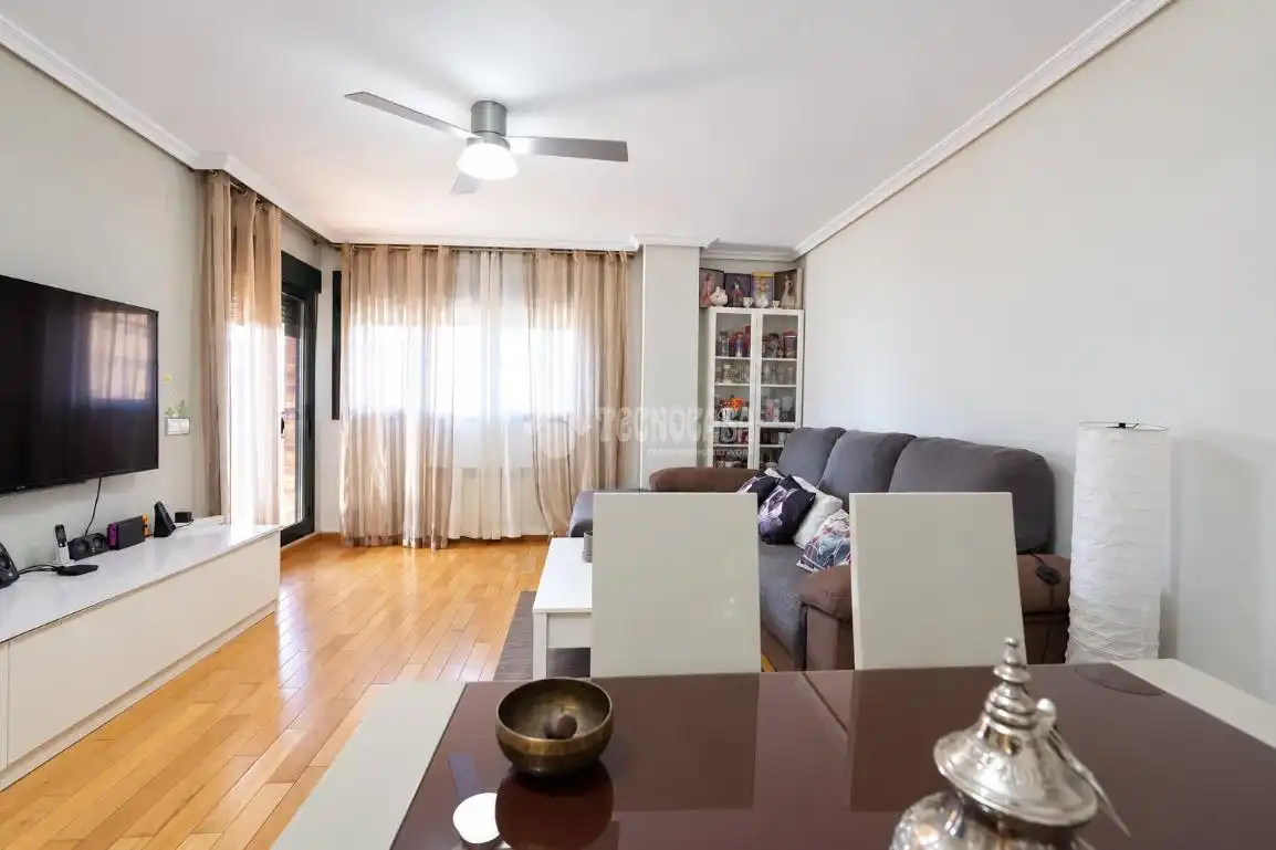 Sala de estar de Piso en venta en Seseña con Terraza y Trastero