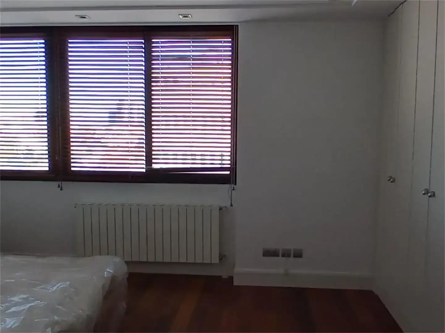 Schlafzimmer von Dachboden zur Miete in  Madrid Capital mit Klimaanlage