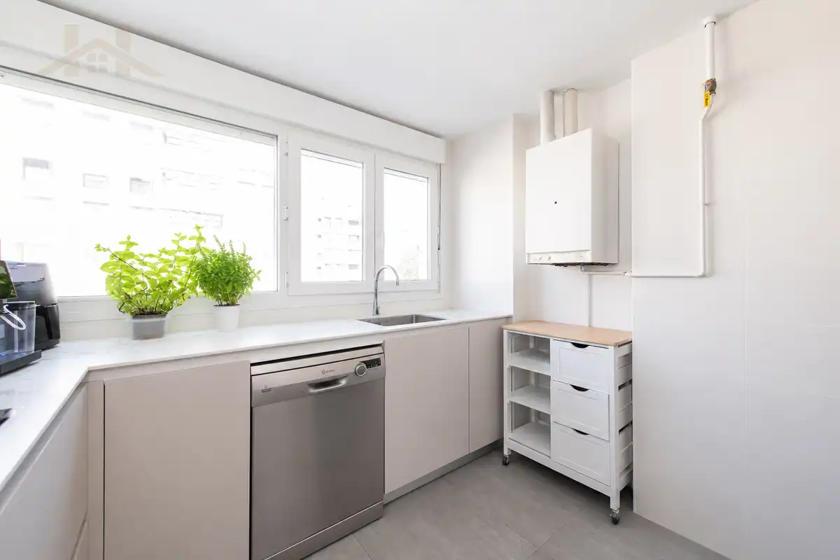 Kitchen of Duplexes for sale in San Sebastián de los Reyes  with Air Conditioner, Heating and Terrace