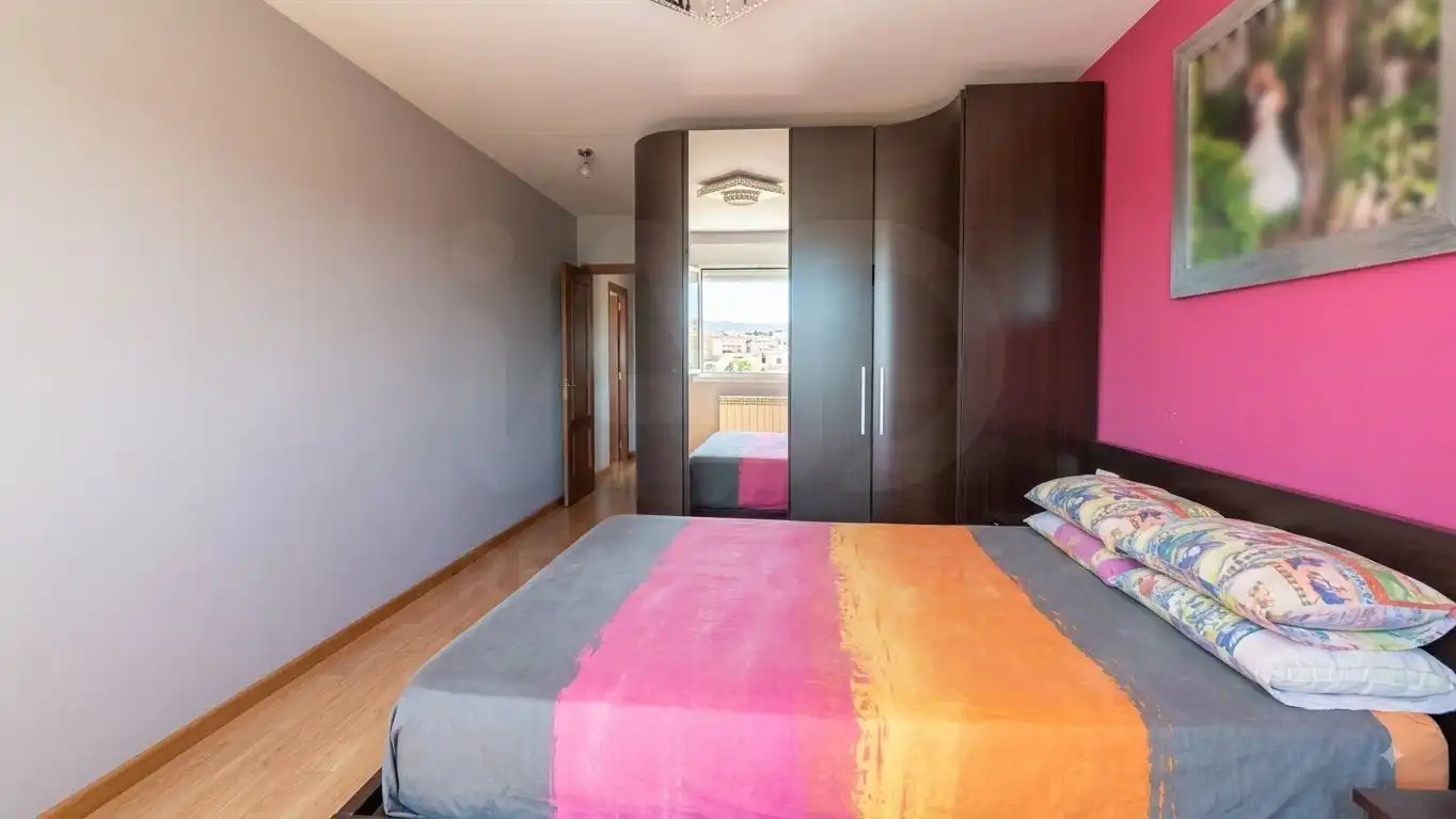 Schlafzimmer von Wohnung zum Verkauf in Villaquilambre mit Heizung