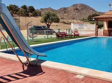 Casa amb piscina en venda a Tébar - Los Arejos