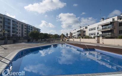 Swimming pool of Apartment for sale in  Lleida Capital  with Heating, Swimming Pool and Furnished