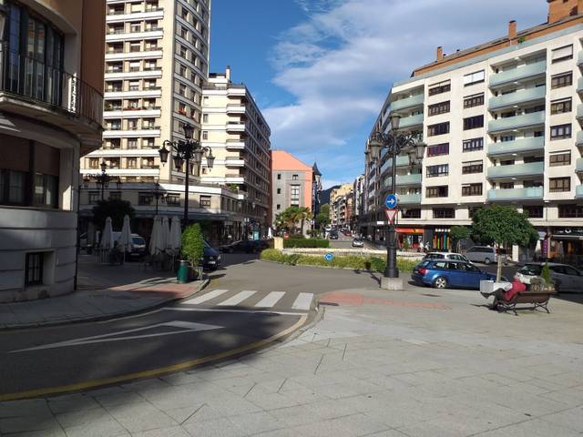 Piso en Alquiler en Oviedo - PLAZA SAN MIGUEL en Auditorio - Seminario - Parque de Invierno