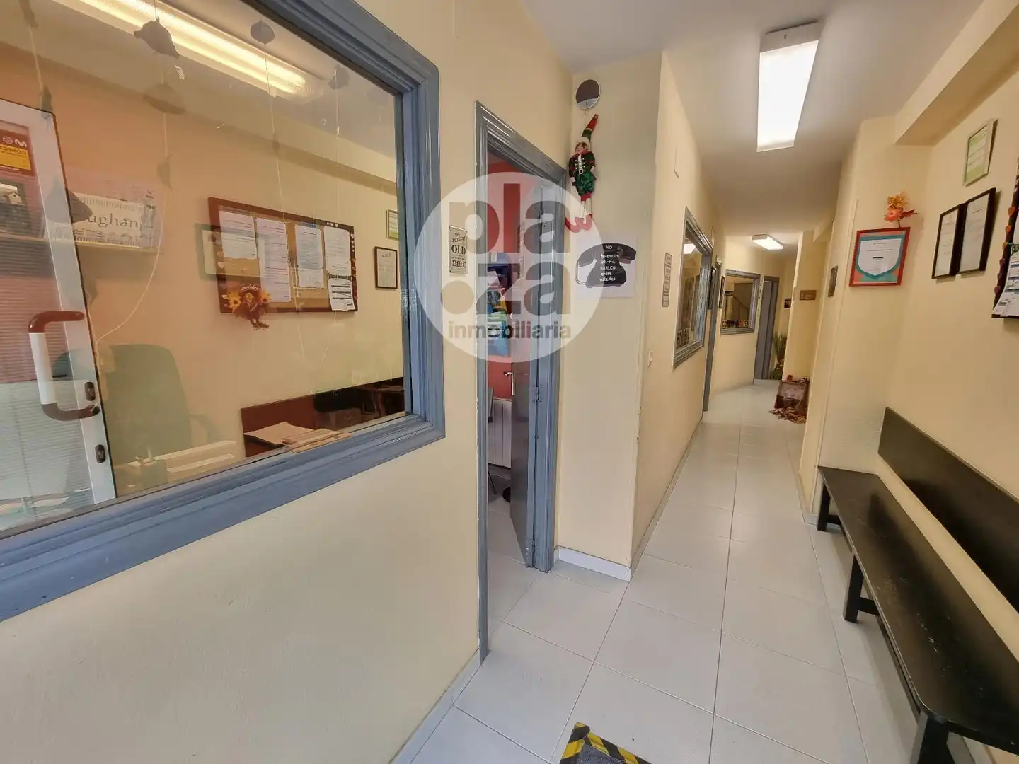 Local comercial en venda a San Bruno, imagen 3