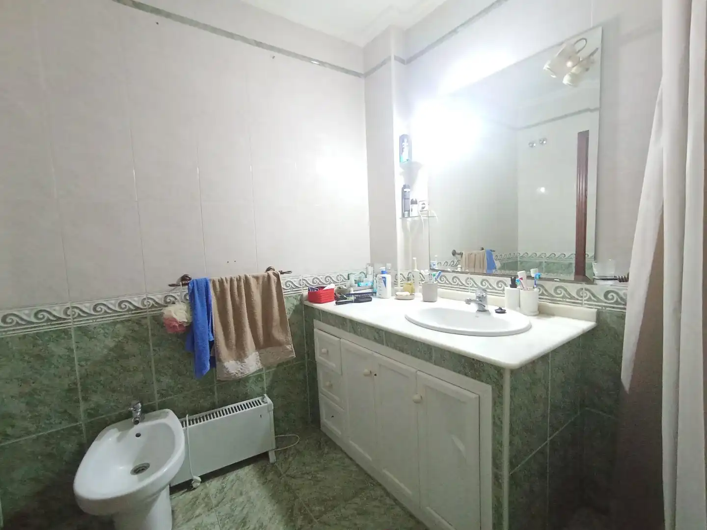 Bany de Casa o xalet en venda en Dos Hermanas amb Aire condicionat, Terrassa i Traster