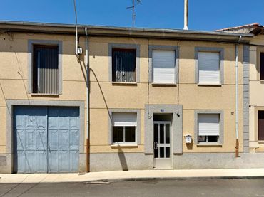 Haus zum Verkauf in Plaza la Iglesia 5