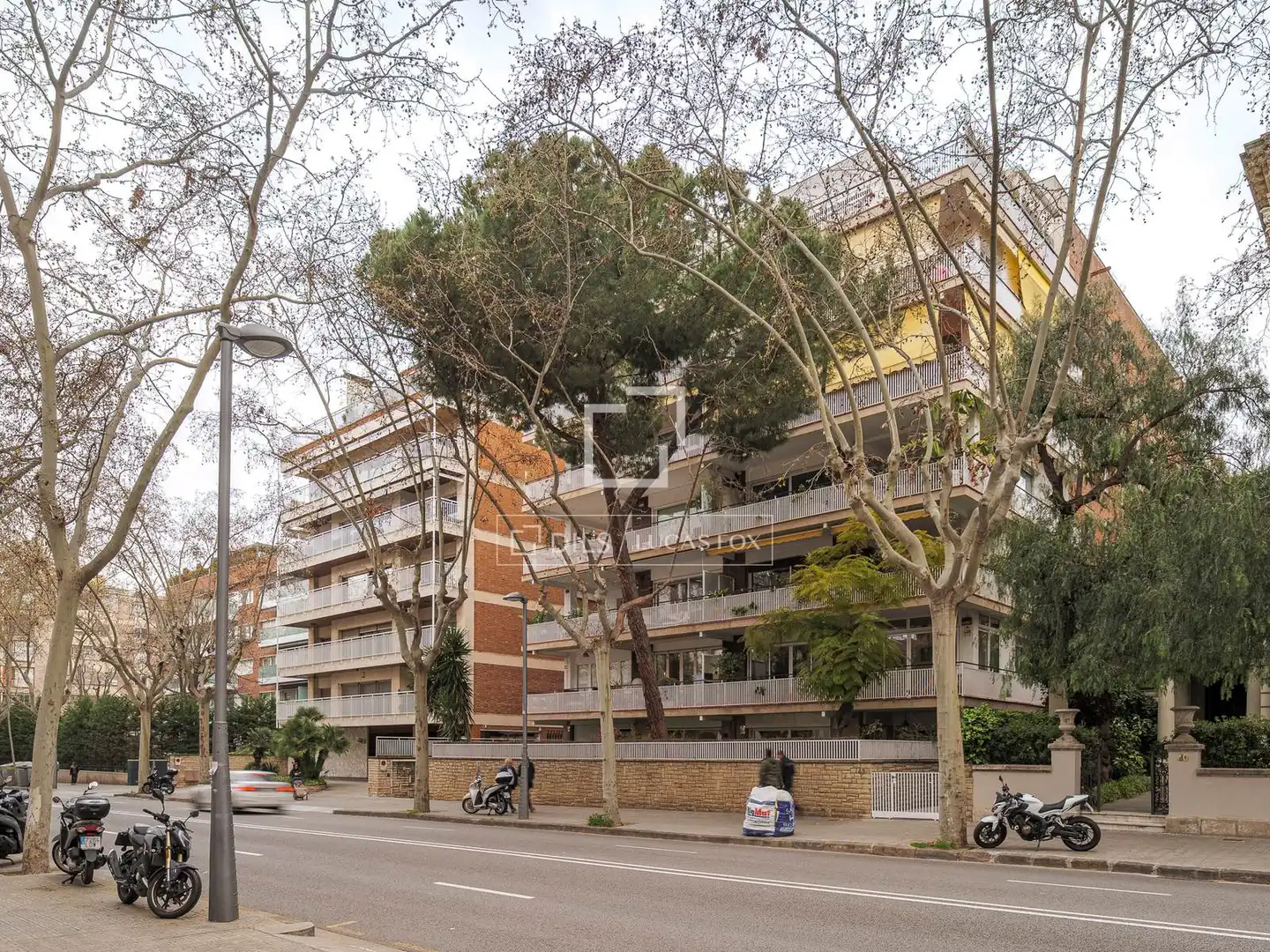 Vista exterior de Piso en venta en Barcelona con Aire acondicionado, Calefacción y Terraza