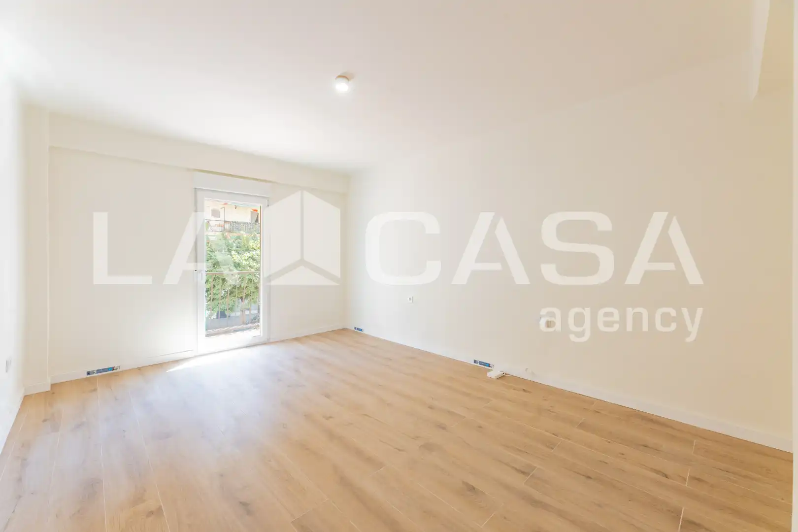 Piso en venta en Valencia con Parquet, Terraza y Trastero
