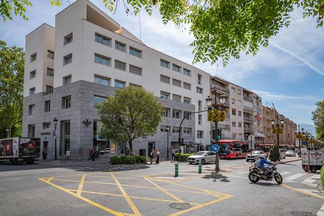 Piso en Venta en Calle Calle Acera del Darro, 1 en San Matías - Realejo